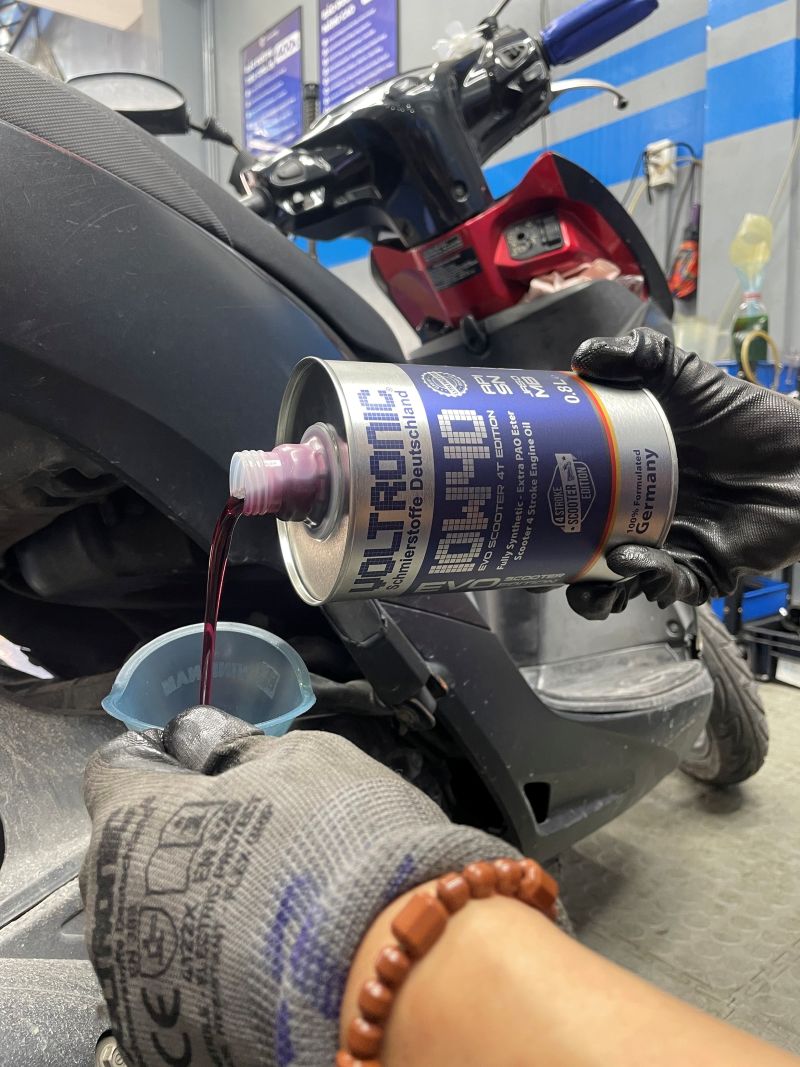 doc vi xe may giup chi em tranh mat tien oan khi di sua xe 1