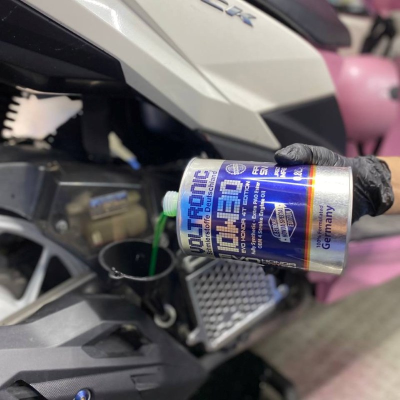 tai sao nen thay nhot dinh ky cho xe may 3